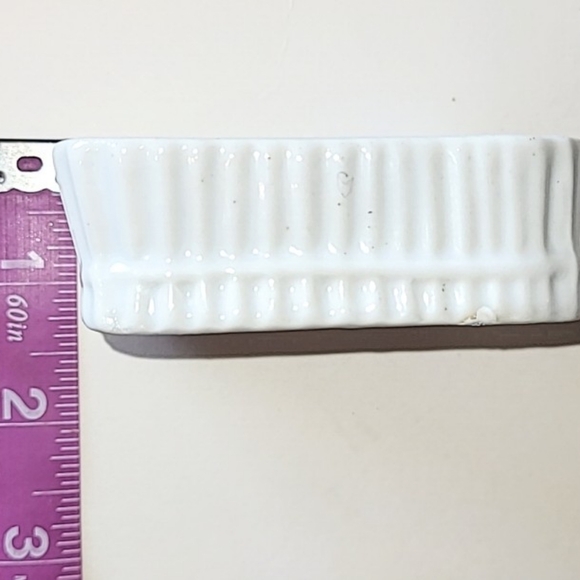 FLORAL CERAMIC TRINKET BOX or JEWELRY BOX - VINTAGE - Picture 10 of 12